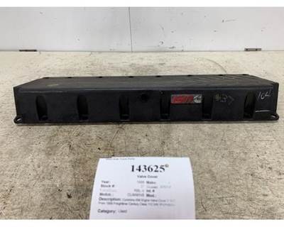 Cummins 3161791 Valve Cover for a Freightliner CENTURY CLASS 112