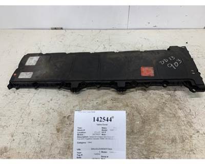 Detroit A4710101330 Valve Cover for a Freightliner CASCADIA 125BBC