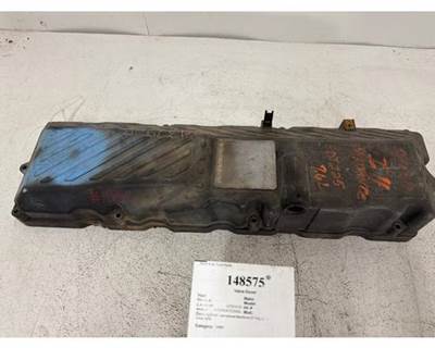 International 1855490C3 Valve Cover