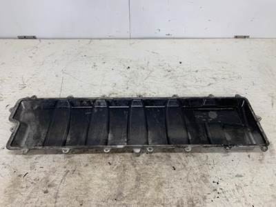 International 3007686C2 Valve Cover for a International Prostar