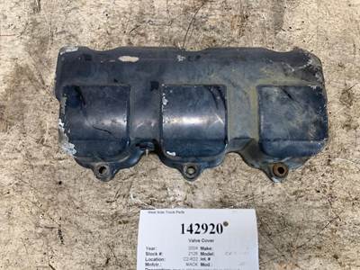 Mack 337GB545 Valve Cover for a Mack CV713 GRANITE