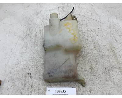 Freightliner A22-52303-000 Windshield Washer Reservoir for a Freightliner CENTURY CLASS 120