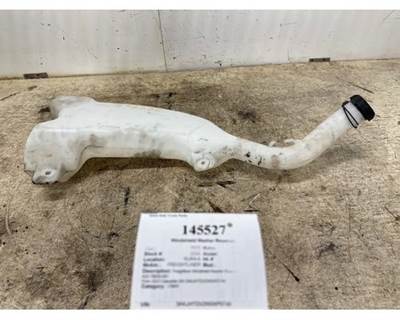 Freightliner A22-78630-001 Windshield Washer Reservoir for a Freightliner CASCADIA 126