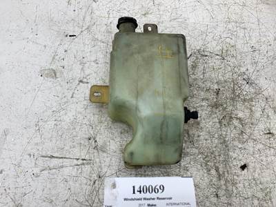 International 4400 Windshield Washer Reservoir for a International 4400 LP