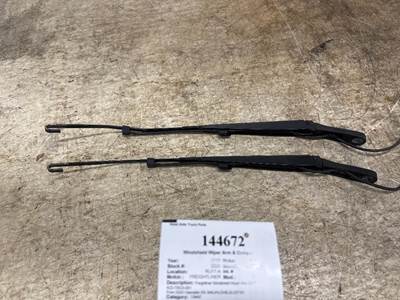 Freightliner A22-73523-000 Windshield Wiper Arm for a Freightliner CASCADIA 126