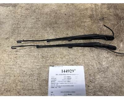 Freightliner A22-73523-000 Windshield Wiper Arm for a Freightliner CASCADIA 126