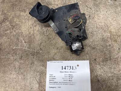 Mack 84724206 Windshield Wiper Motor for a Mack CXU613