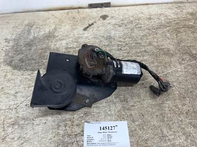 SPRAGUE E-008-133 Windshield Wiper Motor for a Mack CXU612