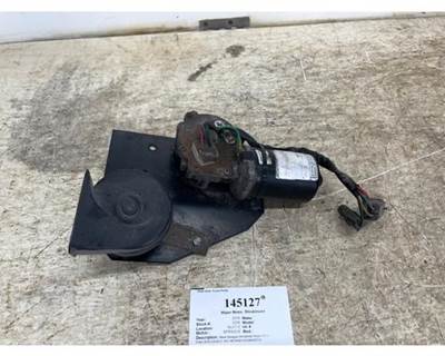 SPRAGUE E-008-133 Windshield Wiper Motor for a Mack CXU612