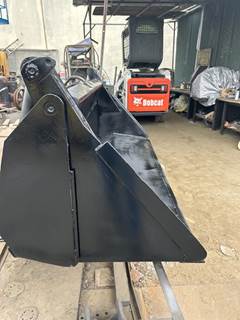 72 INCH 4 IN 1 BUCKET 4-in-1 Bucket