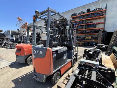 Toyota 8FBCU25 Cushion Tire Forklift - 5000lb Capacity