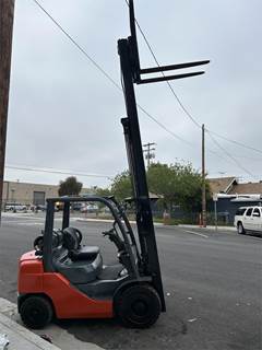 Toyota 8FGU25 Cushion Tire Forklift - 5000lb Capacity