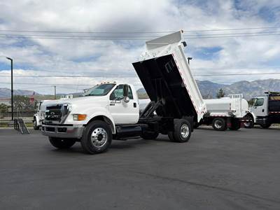 Ford F-750 Dump Truck - Cummins, 6 Speed Manual