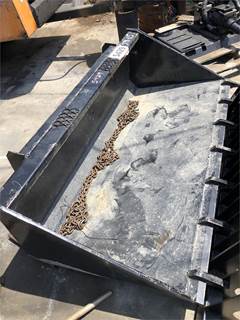 Tomahawk 66 INCH Bucket