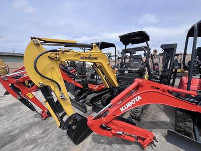 New Holland E17C Mini Excavator