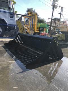 Suihe 72 INCH Rock Bucket