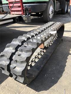 SIZE 320 X 100 X37 Rubber Track