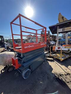 Skyjack SJIII 3219 Scissor Lift