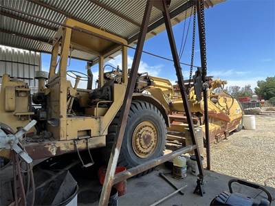 Caterpillar 623B Scraper