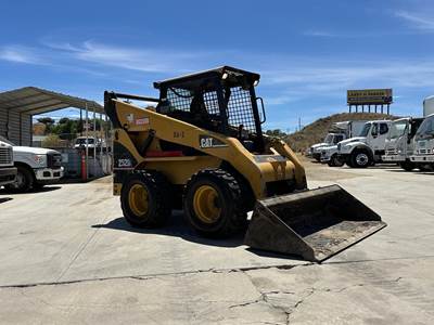 Caterpillar 252B Skid Steer