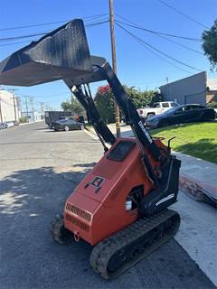 Ditch Witch SK650 Skid Steer
