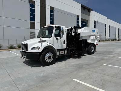 Freightliner M2 106 Sweeper Truck - Automatic