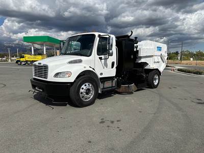 Freightliner M2 106 Sweeper Truck - Automatic