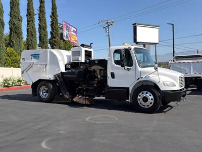 Freightliner M2 106 Sweeper Truck - Automatic
