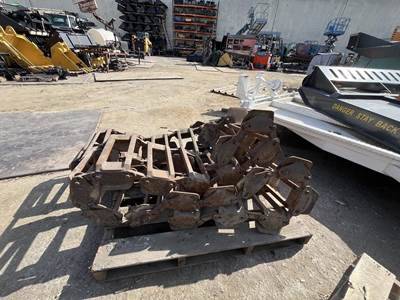 SET OF SKID STEER STEEL TRACKS Track Shoe / Pad