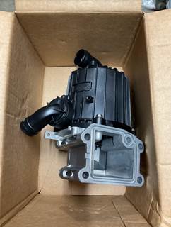 IN STOCK OEM Volvo Mack D13 Crankcase Ventilation OIL Separator Breather 22877306