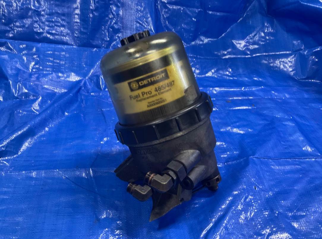 CASCADIA DD15 Detroit DVC 482044, 240023 Fuel Filter Separator Cover