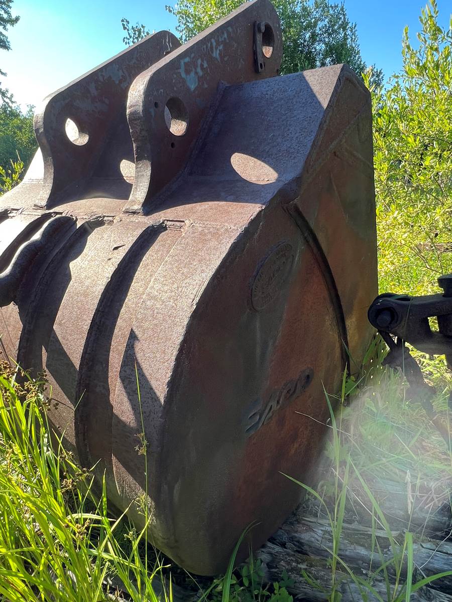 ESCO Backhoe Bucket 2.5 Cubic Yards For Sale Buffalo, NY 11487607