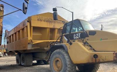 2011 Caterpillar 740 Articulated Truck