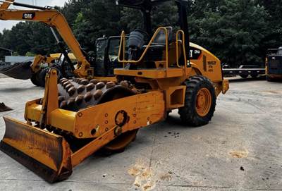 2014 Caterpillar CP44 Asphalt Paver