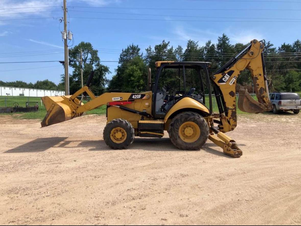 2013 Caterpillar 420F Backhoe For Sale Wayne, MI Construction
