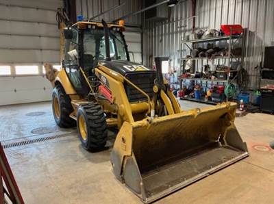 2010 Caterpillar 450E Backhoe