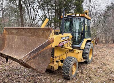John Deere 310D Backhoe