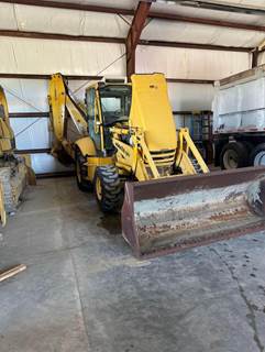 Komatsu WB140 Backhoe