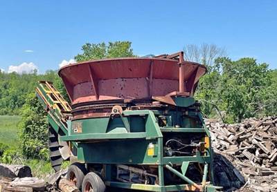 Haybuster H1100 Bale Processor