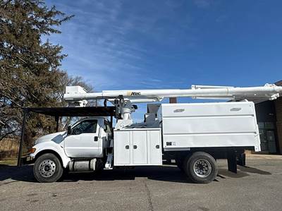 2013 Ford F-750 Boom / Bucket Truck