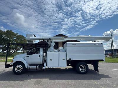 2015 Ford F-750 Boom / Bucket Truck