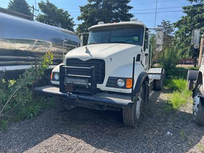 2003 Mack CV713-Day cab truck Cab & Chassis Truck