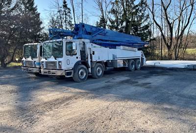 1998 Mack W/Putzmeister Concrete Pump Truck