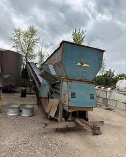 Powerscreen Topsoil screener Conveyor