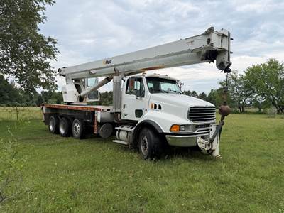 2007 Altec AC38-127S Crane Truck