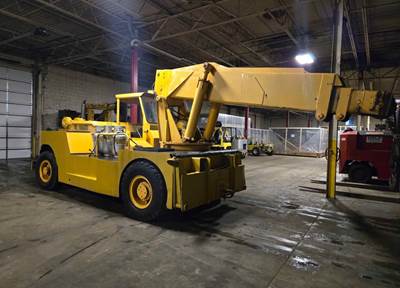 Grove IND1012 Crane Truck