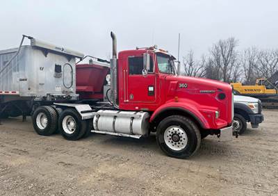 1998 Kenworth T800 Day Cab Truck
