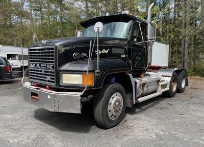 2001 Mack CL733 Day Cab Truck