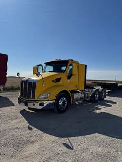 2015 Peterbilt 579 Day Cab Truck