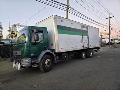 2016 Peterbilt 220 Box Truck
